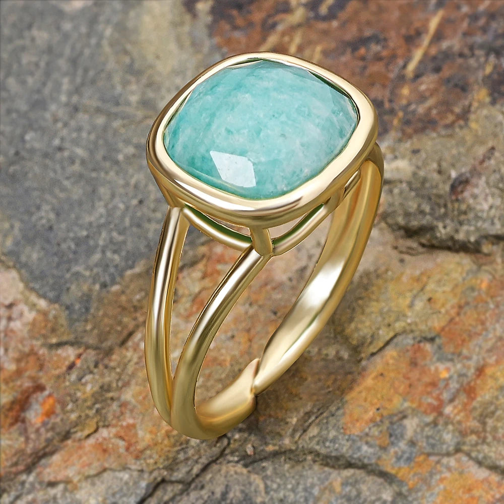 טבעת ריבועית עם אבן טבעית