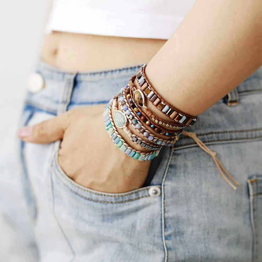 צמיד “עין הנמר” – מרכז אבן זהובה על חוט טבעוני