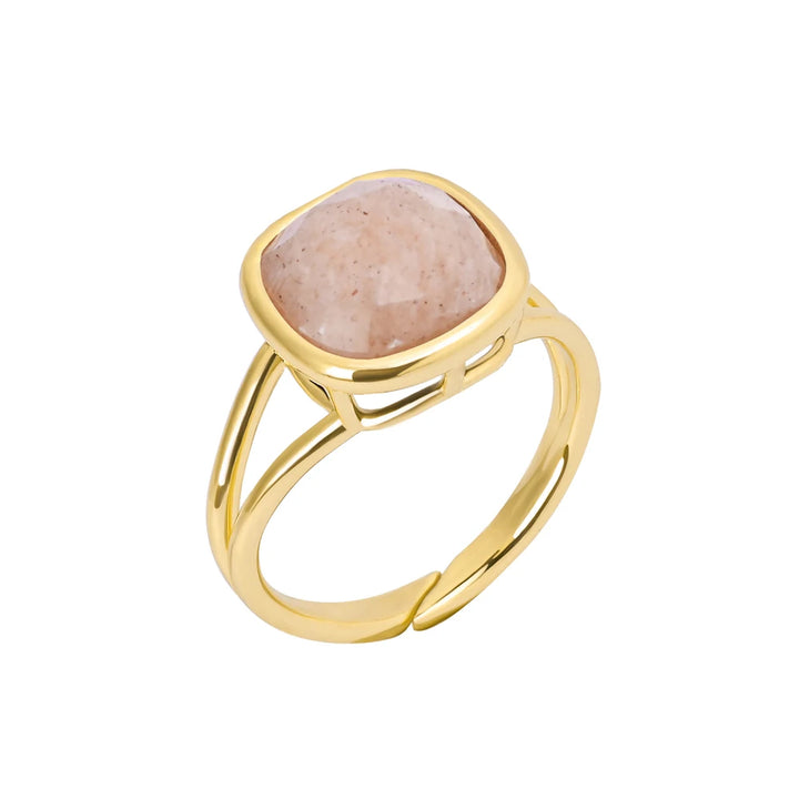 טבעת ריבועית עם אבן טבעית