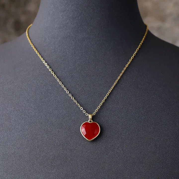 שרשרת “לב מזהב” – תליון אבן טבעית על שרשרת מצופה זהב