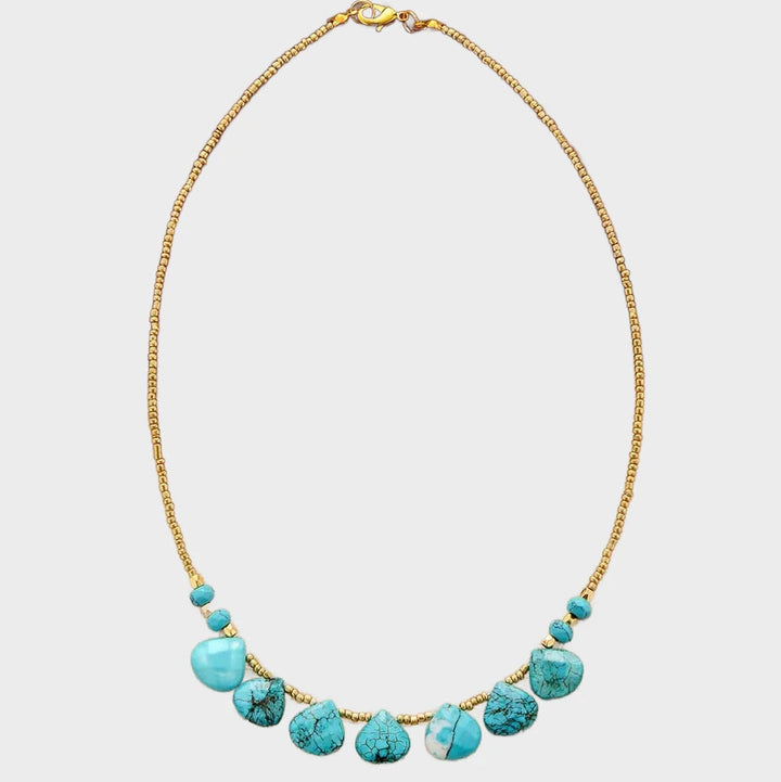 קולר “טיפות טורקיז” – שרשרת חרוזים קצרה בסגנון בוהו