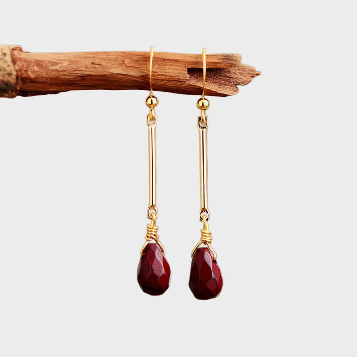 עגילי “טיפת ארגמן” – ג’ספר אדום בציפוי זהב