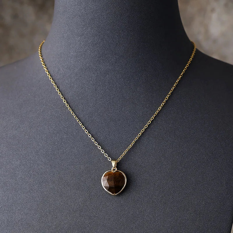 שרשרת “לב מזהב” – תליון אבן טבעית על שרשרת מצופה זהב